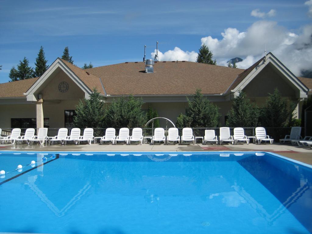 אינברמיר Radium Valley Vacation Resort מראה חיצוני תמונה