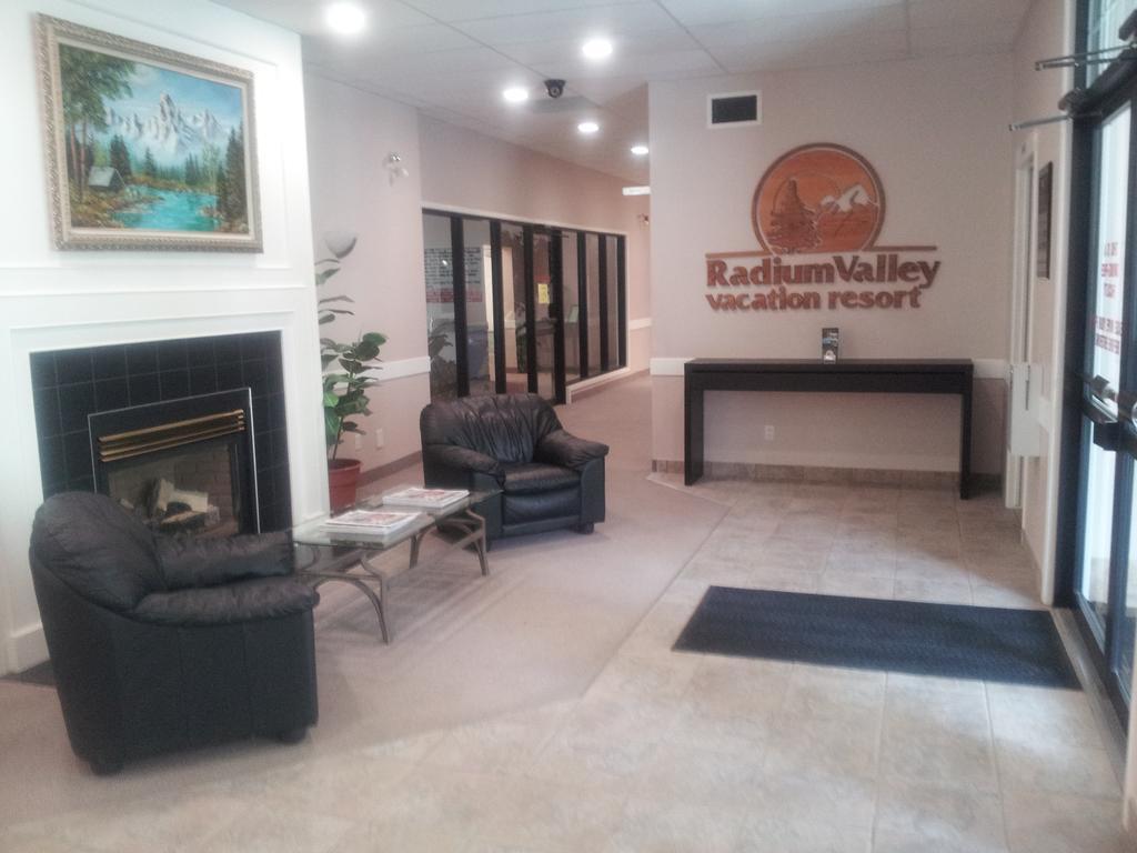 אינברמיר Radium Valley Vacation Resort מראה חיצוני תמונה